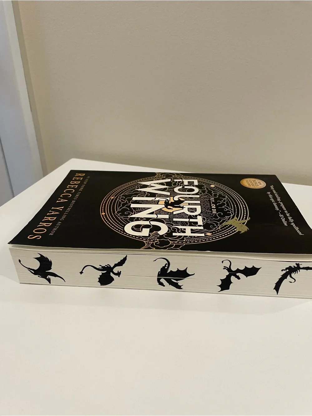 Fourth Wing by Rebecca Yarros Paperback